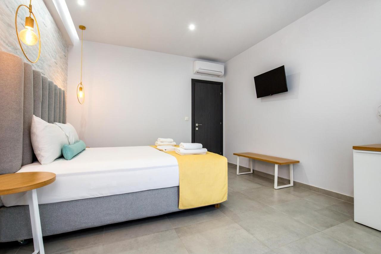 Patiras Deluxe B&B 利迈纳里亚 外观 照片