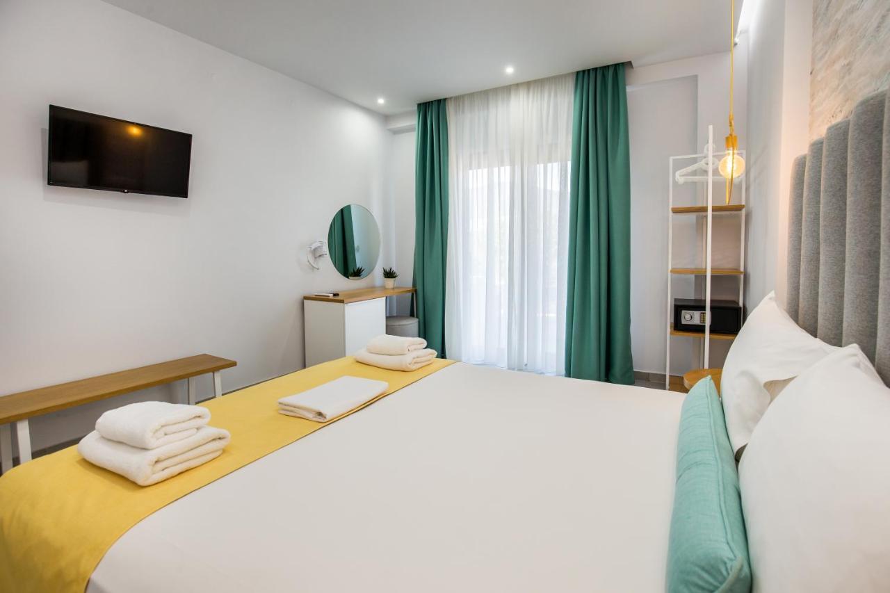 Patiras Deluxe B&B 利迈纳里亚 外观 照片